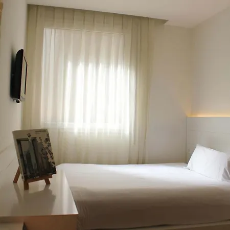 Pol & Grace Hotel Barcellona Esterno foto