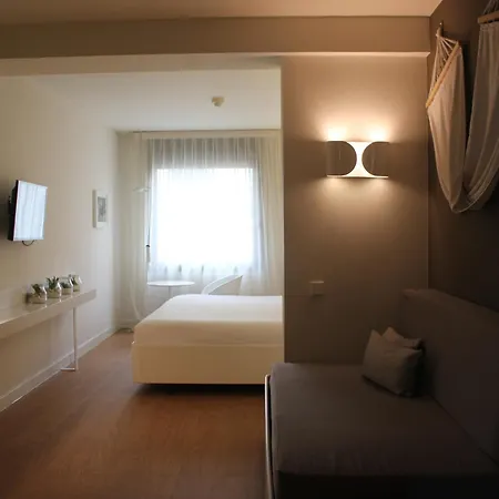 Pol & Grace Hotel Barcellona Esterno foto