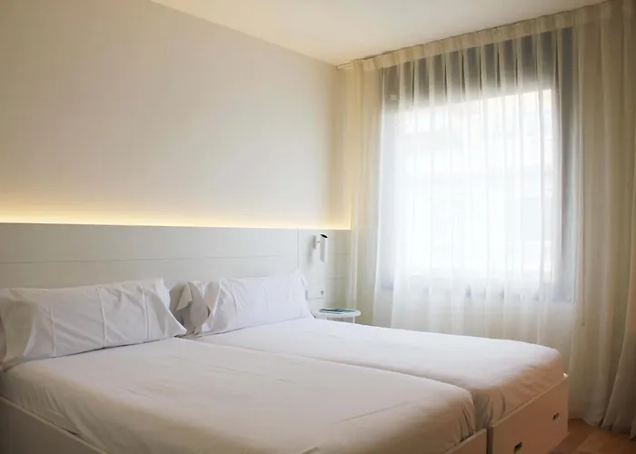 Pol & Grace Hotel